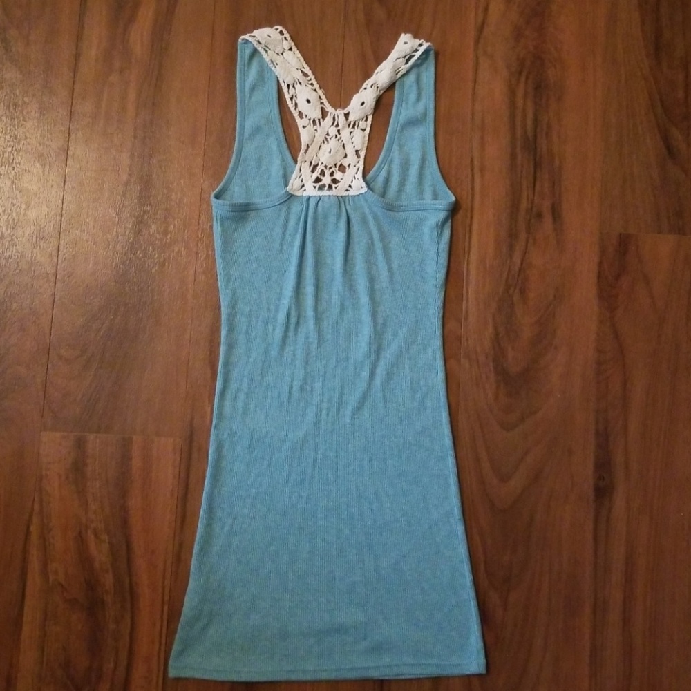 Tank♡ - Picture 2 of 3